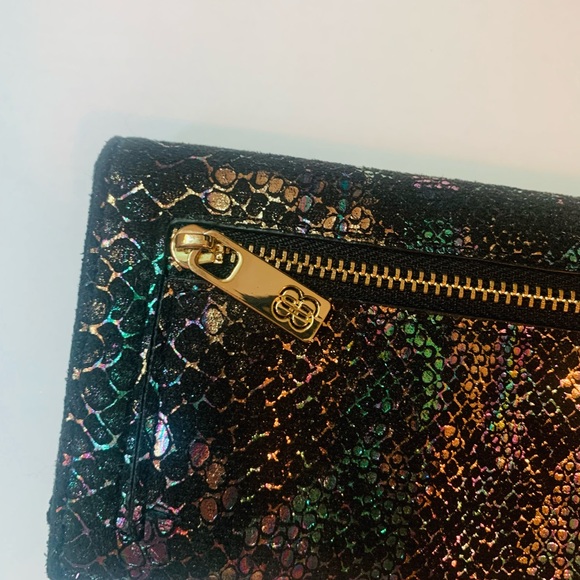 COOL COLORS SKIN WALLET.  7.5” long x 3.5” .75” deep.  RFID lined. - Picture 9 of 11